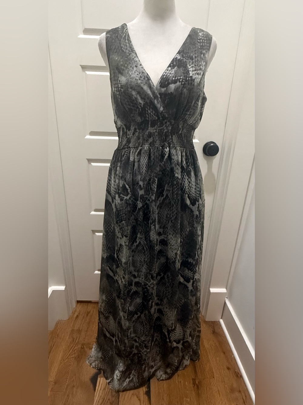 NWT. Anthropologie. Chaudry KC Snakeskin Printed Maxi Dress. Grays. Size Med.